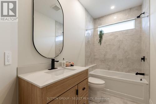 16 Kelly Drive, Zorra (Thamesford), ON - Indoor Photo Showing Bathroom