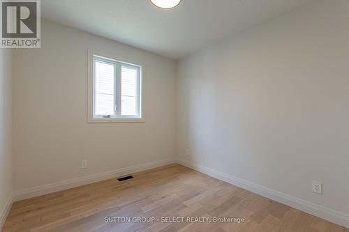 16 Kelly Drive, Zorra (Thamesford), ON - Indoor Photo Showing Other Room