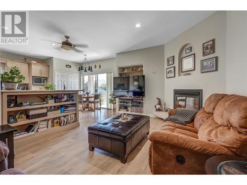 9800 Turner Street Unit# 18, Summerland, BC - Indoor Photo Showing Living Room With Fireplace