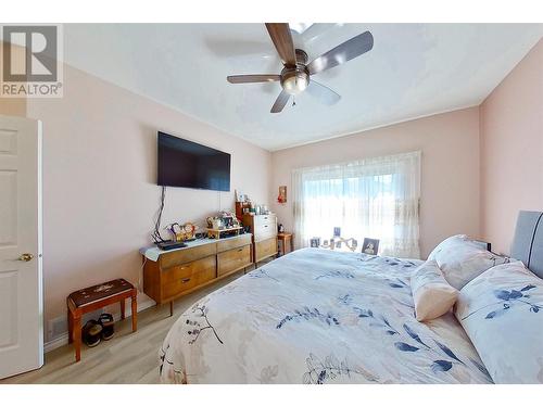 9800 Turner Street Unit# 18, Summerland, BC - Indoor Photo Showing Bedroom