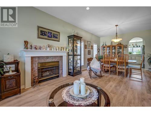 9800 Turner Street Unit# 18, Summerland, BC - Indoor Photo Showing Living Room With Fireplace