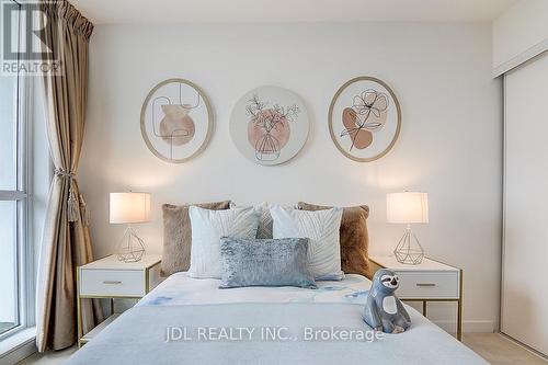 1109 - 62 Forest Manor Road, Toronto, ON - Indoor Photo Showing Bedroom