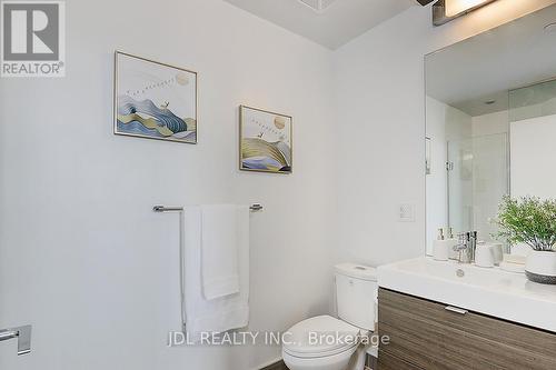 1109 - 62 Forest Manor Road, Toronto, ON - Indoor Photo Showing Bathroom