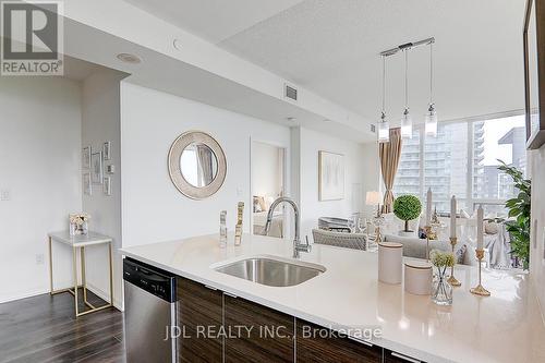 1109 - 62 Forest Manor Road, Toronto, ON - Indoor Photo Showing Kitchen With Upgraded Kitchen