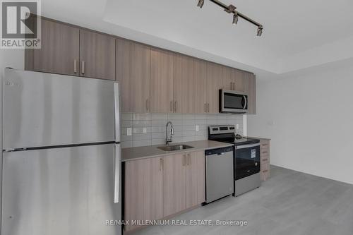 20 - 4045 Hickory Drive, Mississauga, ON - Indoor Photo Showing Kitchen With Stainless Steel Kitchen