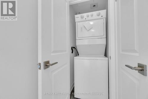 20 - 4045 Hickory Drive, Mississauga (Rathwood), ON - Indoor Photo Showing Laundry Room