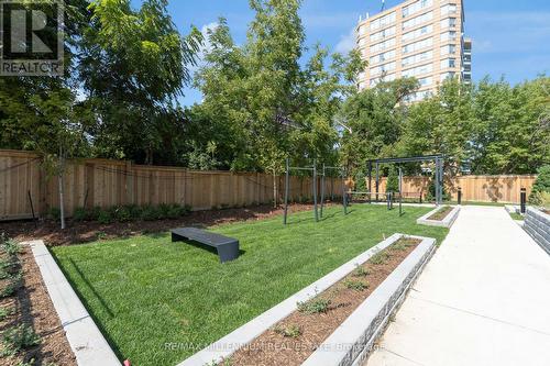 20 - 4045 Hickory Drive, Mississauga, ON - Outdoor With Backyard