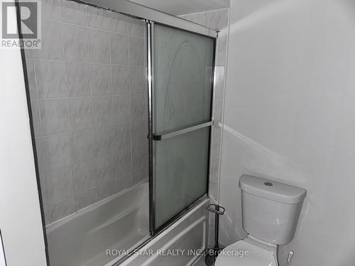 7155 Corrine Crescent, Mississauga, ON - Indoor Photo Showing Bathroom