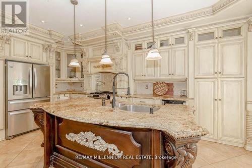 392 Barber Drive, Halton Hills (Georgetown), ON - Indoor Photo Showing Kitchen With Stainless Steel Kitchen With Double Sink With Upgraded Kitchen