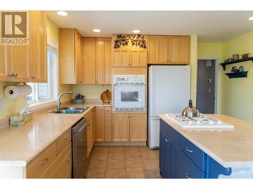 9617 Clearview  Road, Cranbrook, BC - Indoor Photo Showing Kitchen With Double Sink