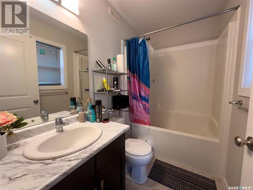 5568 Mckenna Road, Regina, SK - Indoor Photo Showing Bathroom