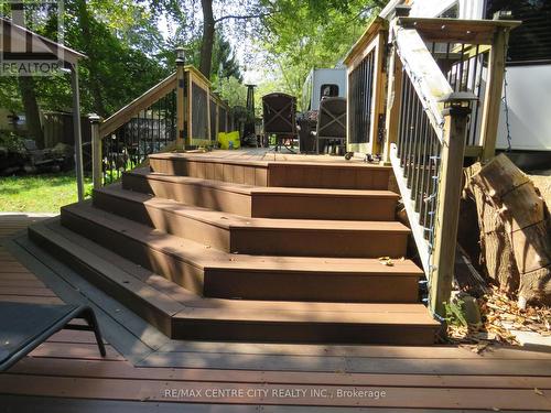 steps to deck - 49 - 22164 Valleyview Road, Thames Centre (Thorndale), ON 