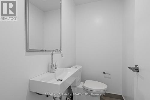 617 - 2720 Dundas Street W, Toronto (Junction Area), ON - Indoor Photo Showing Bathroom