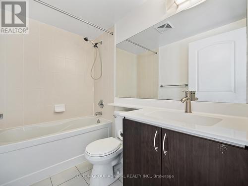 1517 - 1060 Sheppard Avenue W, Toronto (York University Heights), ON - Indoor Photo Showing Bathroom