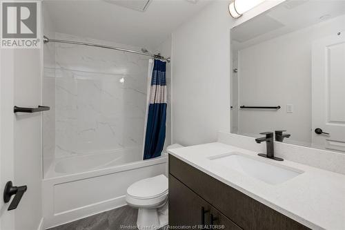 1611 Banwell Unit# 413, Windsor, ON - Indoor Photo Showing Bathroom