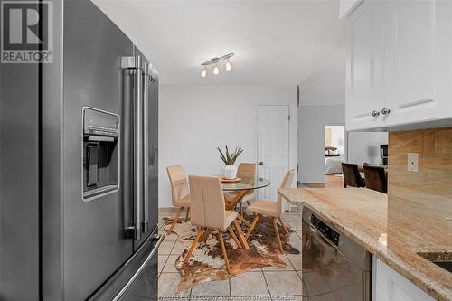 4789 Riverside Drive East Unit# 403, Windsor, ON - Indoor Photo Showing Kitchen