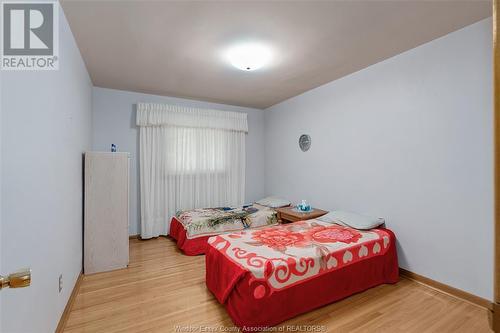 1867 Kent Street, Windsor, ON - Indoor Photo Showing Bedroom