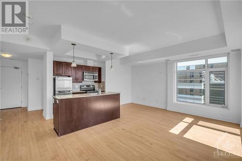 235 Kent Street Unit#1212, Ottawa, ON - Indoor Photo Showing Kitchen