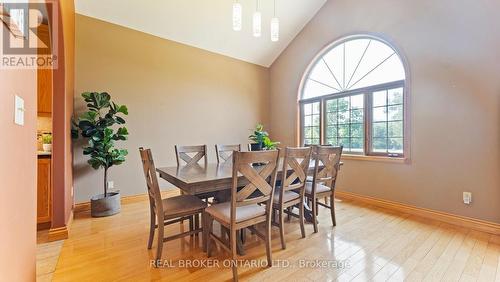 12 North Street, Brantford, ON - Indoor Photo Showing Dining Room