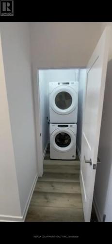 522 - 460 Dundas Street, Hamilton (Waterdown), ON - Indoor Photo Showing Laundry Room