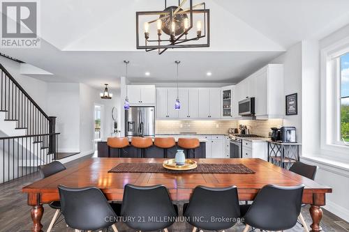 133 Red Pine Street, Blue Mountains (Blue Mountain Resort Area), ON - Indoor Photo Showing Dining Room