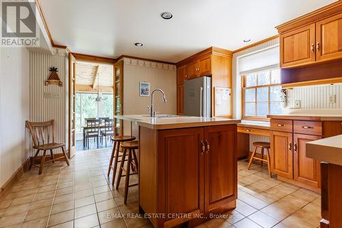 5588 Wellington 39 Road, Guelph/Eramosa, ON - Indoor Photo Showing Kitchen