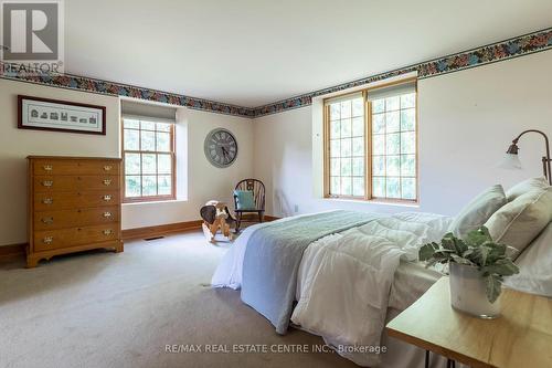 5588 Wellington 39 Road, Guelph/Eramosa, ON - Indoor Photo Showing Bedroom