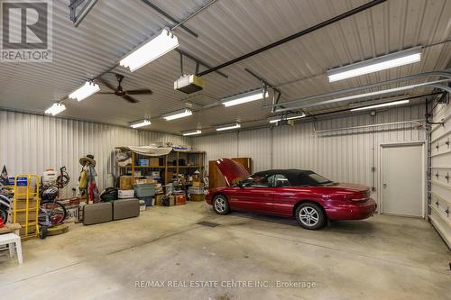 5588 Wellington 39 Road, Guelph/Eramosa, ON - Indoor Photo Showing Garage