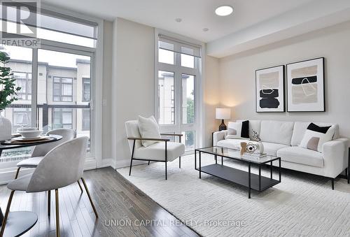 109 - 23 Eldora Avenue, Toronto, ON - Indoor Photo Showing Living Room