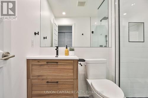 109 - 23 Eldora Avenue, Toronto, ON - Indoor Photo Showing Bathroom