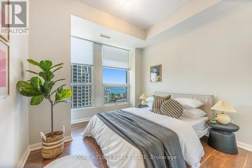 2102 - 628 Fleet Street, Toronto (Niagara), ON - Indoor Photo Showing Bedroom