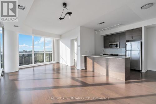 2708 - 70 Forest Manor Road, Toronto, ON - Indoor Photo Showing Kitchen