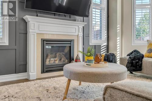 2463 Winlord Place, Oshawa (Windfields), ON - Indoor Photo Showing Living Room With Fireplace