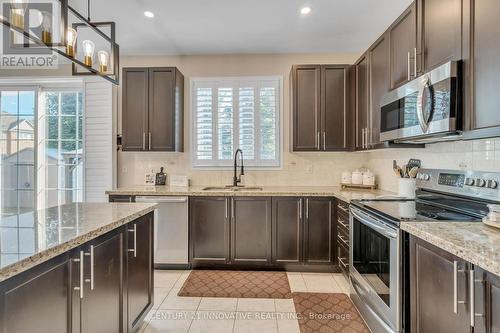 2463 Winlord Place, Oshawa (Windfields), ON - Indoor Photo Showing Kitchen With Stainless Steel Kitchen With Upgraded Kitchen