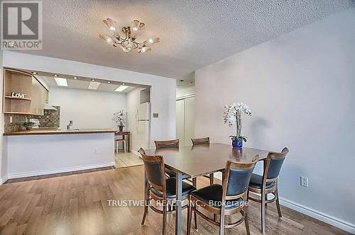 812 - 309 Major Mackenzie Drive E, Richmond Hill, ON - Indoor Photo Showing Dining Room