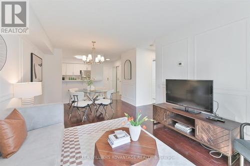 207 - 1 Emerald Lane, Vaughan, ON - Indoor Photo Showing Living Room