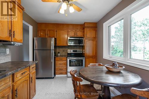 4887 7 Sunnidale Conc, Clearview, ON - Indoor Photo Showing Kitchen With Stainless Steel Kitchen