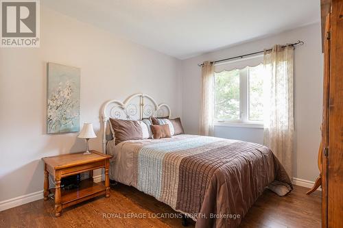 4887 7 Sunnidale Conc, Clearview, ON - Indoor Photo Showing Bedroom