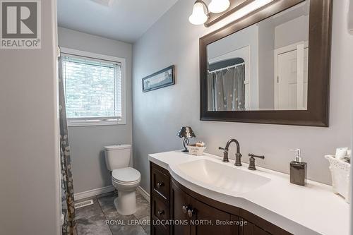 4887 7 Sunnidale Conc, Clearview, ON - Indoor Photo Showing Bathroom