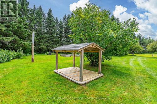 4887 7 Sunnidale Conc, Clearview, ON - Outdoor With Backyard