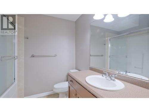 4891 Warbler Court, Kelowna, BC - Indoor Photo Showing Bathroom