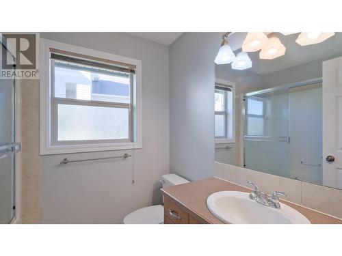 4891 Warbler Court, Kelowna, BC - Indoor Photo Showing Bathroom