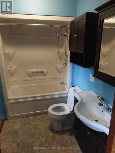 6 - 2548 Highway, Northern Bruce Peninsula, ON - Indoor Photo Showing Bathroom