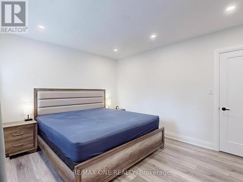 19 Orlanda Road, Hamilton, ON - Indoor Photo Showing Bedroom