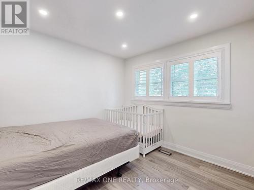 19 Orlanda Road, Hamilton, ON - Indoor Photo Showing Bedroom