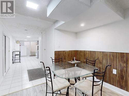 19 Orlanda Road, Hamilton, ON - Indoor Photo Showing Dining Room