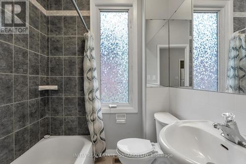 147 Wilson Avenue, London, ON - Indoor Photo Showing Bathroom