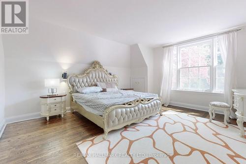 7 Gerald Street, Toronto (St. Andrew-Windfields), ON - Indoor Photo Showing Bedroom