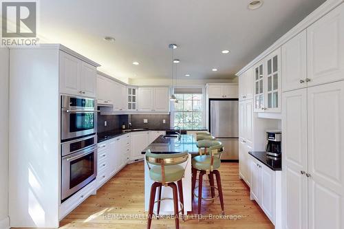 7 Gerald Street, Toronto (St. Andrew-Windfields), ON - Indoor Photo Showing Kitchen