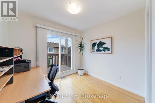 18 Westlake Crescent, Toronto (Woodbine-Lumsden), ON - Indoor